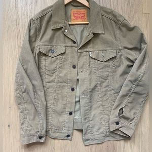 Large Levi’s jacket